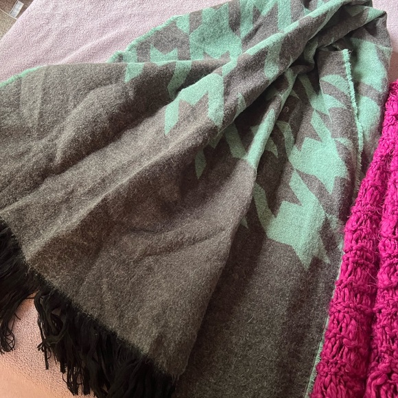 Scarf Bundle - Picture 3 of 6